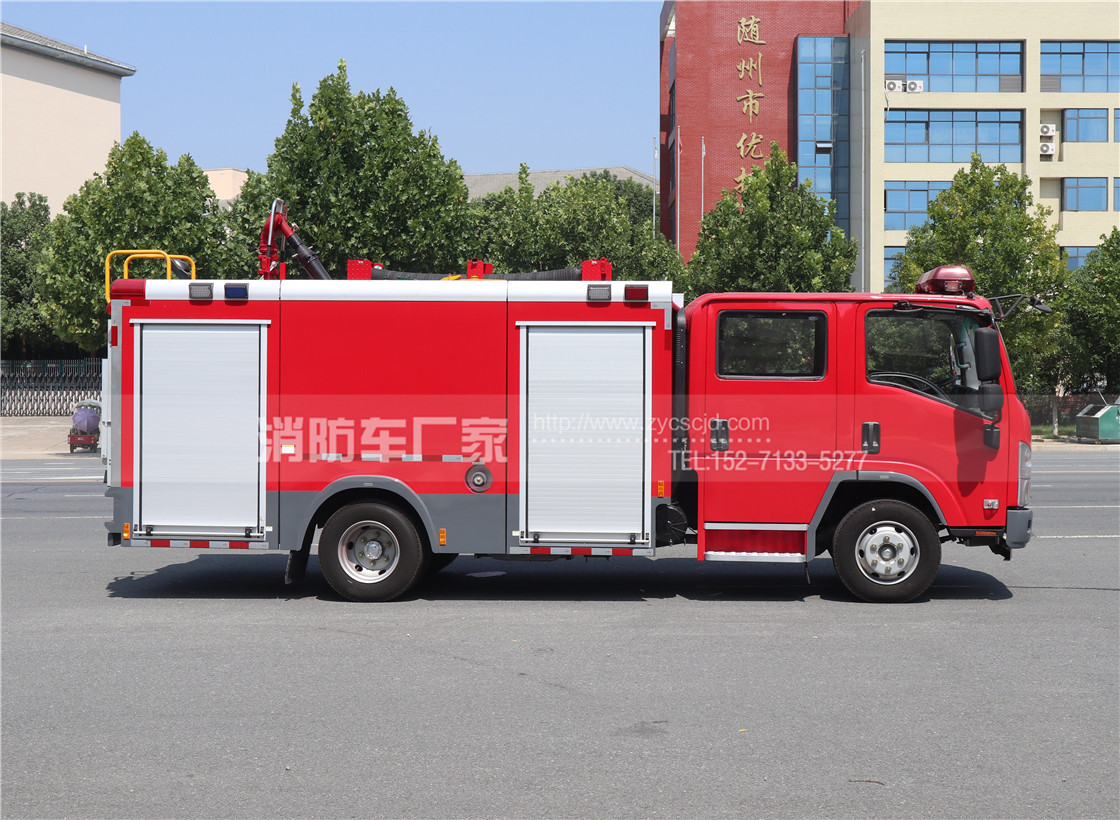 3.5��С��ˮ������܇(ch��)����ʮ�700P��